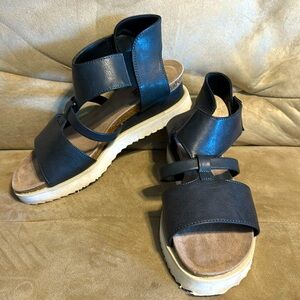 Muk Luks sandals